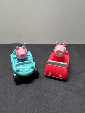 Peppa Pig George & Peppa Toy Cars - Red And Blue 2015 TCG 2.5" Plastic Figures